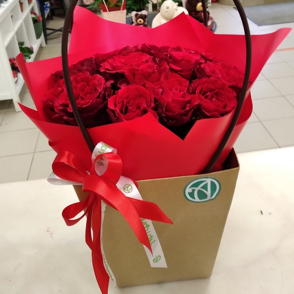 Цветочная сумочка с красными розами - S