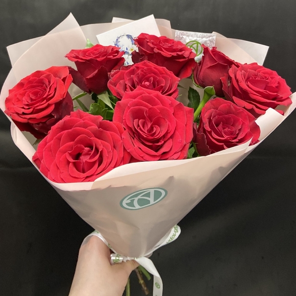 Алый букет-комплимент