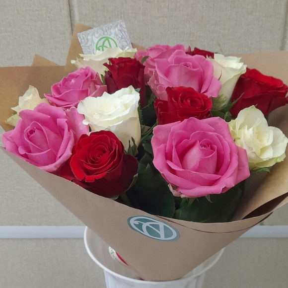 Букет из 15 роз розовый микс 50 см (Кения)
