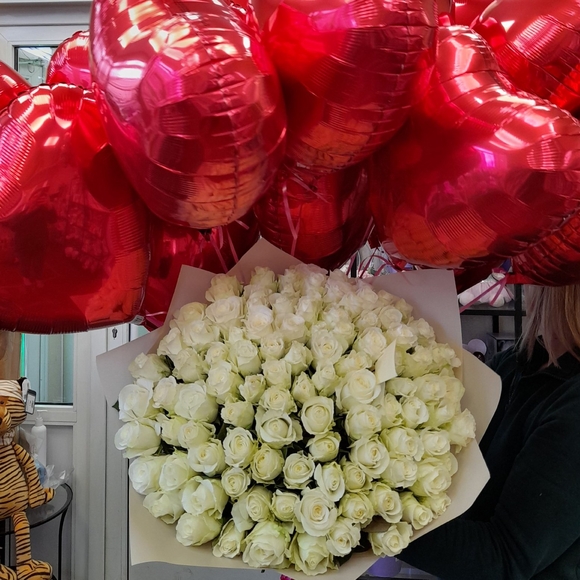 Букет из 75 белых роз 50 см (Кения)