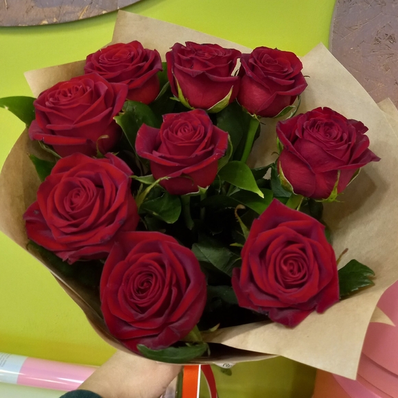 Букет-комплимент из алых роз