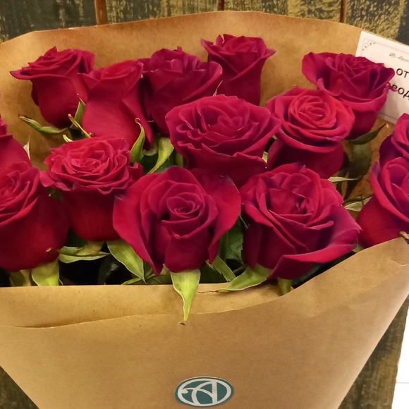 Букет из 15 красных роз 70 см (РФ)