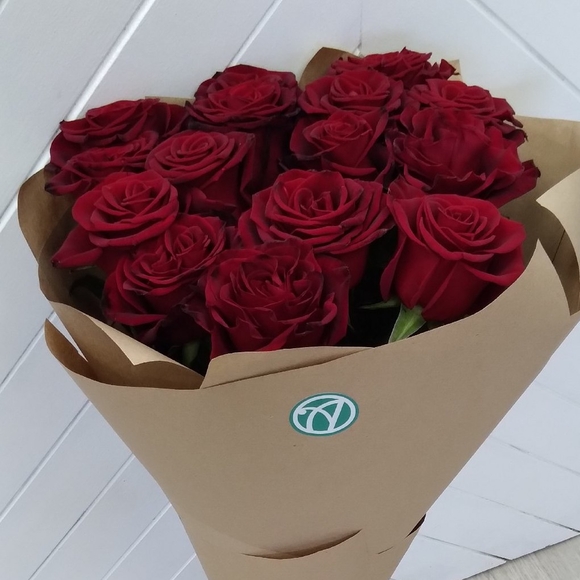 Букет из 15 красных роз 70 см (РФ)