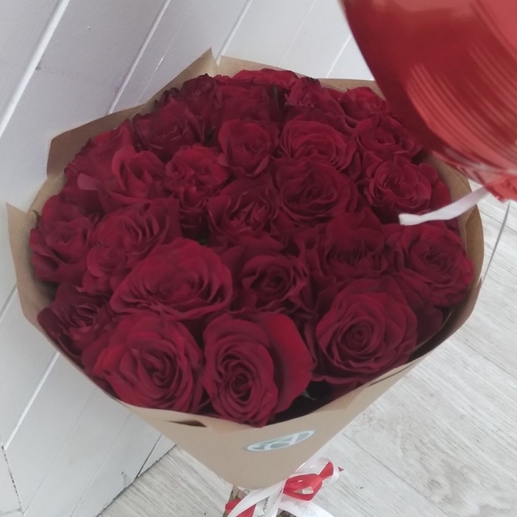 Букет из 25 красных роз 50 см (РФ)