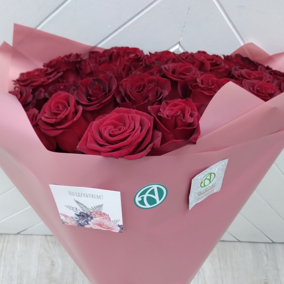 Букет из 35 красных роз 70 см (РФ)