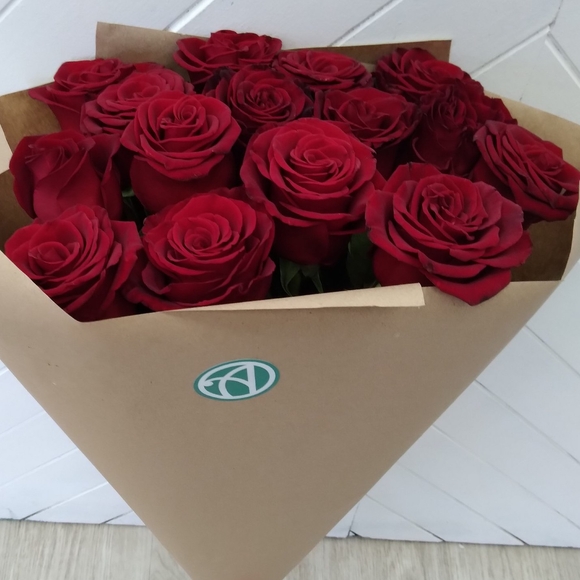 Букет из 15 красных роз 70 см (РФ)