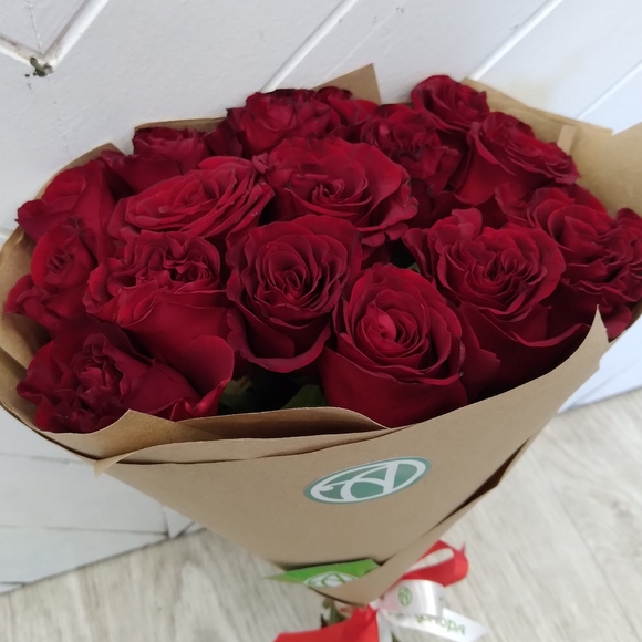 Букет из 15 красных роз 50 см (РФ)