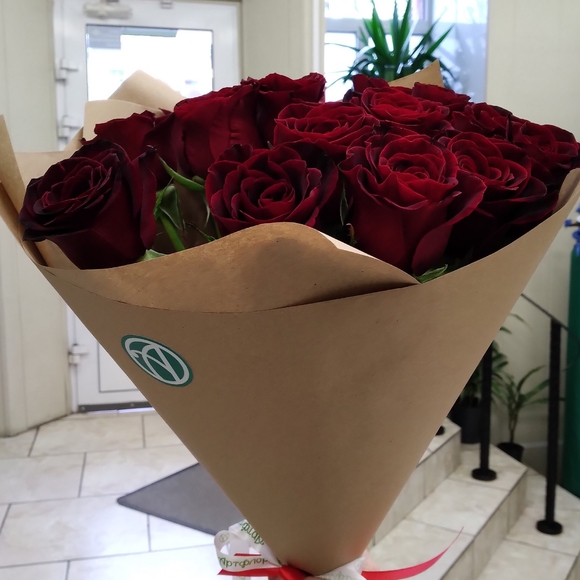 Букет из 15 красных роз 50 см (РФ)