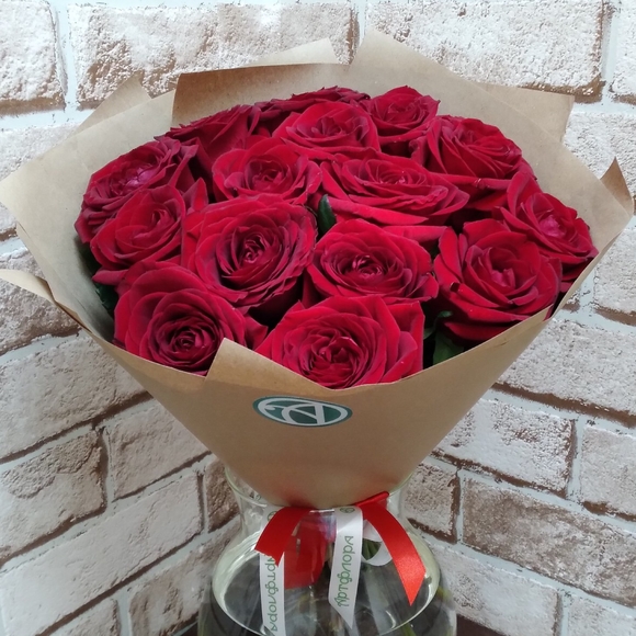 Букет из 15 красных роз 50 см (РФ)