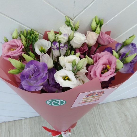 Букет из 9 лизиантусов микс