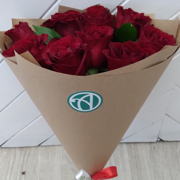 Букет-комплимент из алых роз