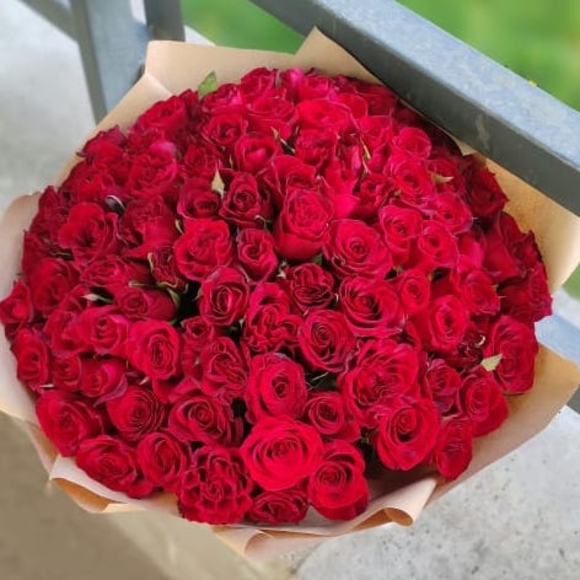 Букет из 101 красной розы 50 см (РФ)