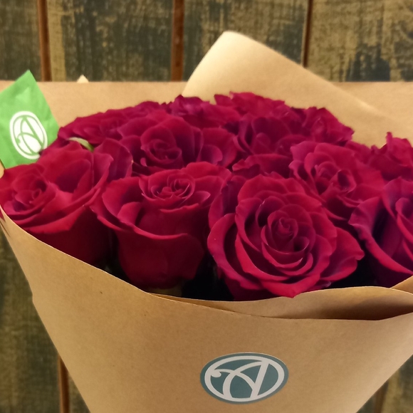 Букет из 15 красных роз 50 см (РФ)