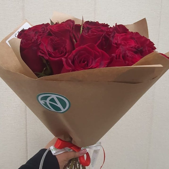 Букет из 15 красных роз 50 см (РФ)