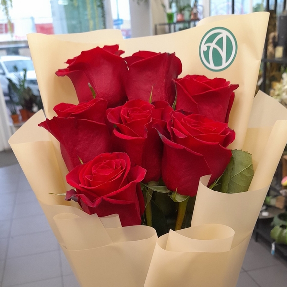 Букет из 7 красных роз 50 см (Эквадор)