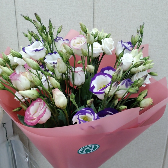 Букет из 9 лизиантусов микс