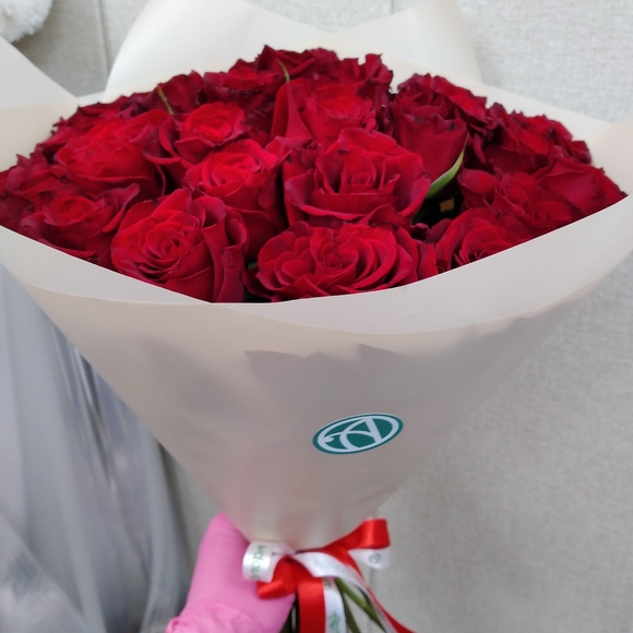 Букет из 25 красных роз 50 см (РФ)