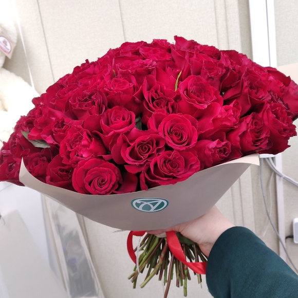 Букет из 101 красной розы 50 см (РФ)