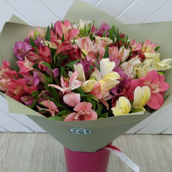 Букет из 25 альстромерий микс