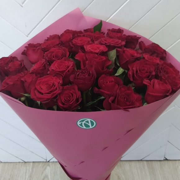 Букет из 35 красных роз 70 см (РФ)