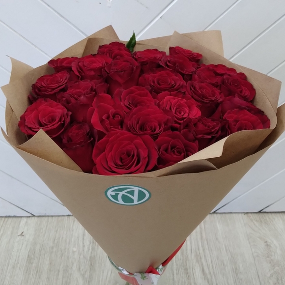 Букет из 25 красных роз 50 см (РФ)