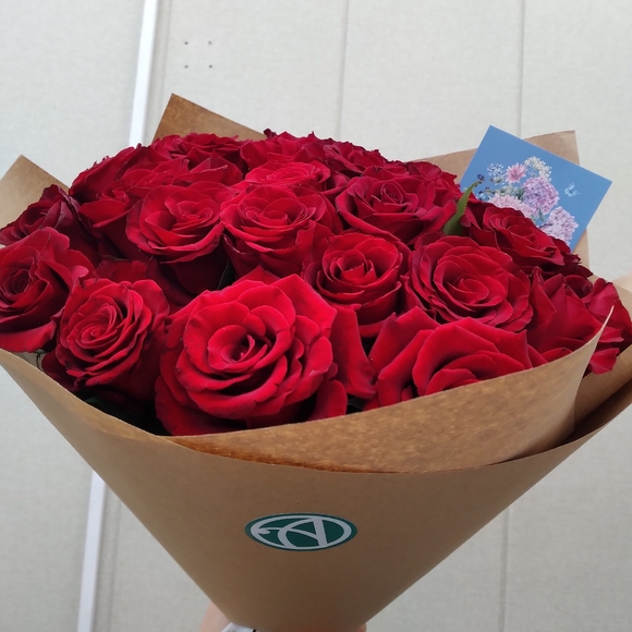 Букет из 25 красных роз 50 см (РФ)