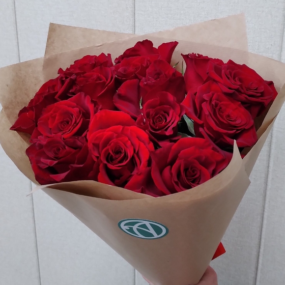 Букет из 15 красных роз 50 см (РФ)