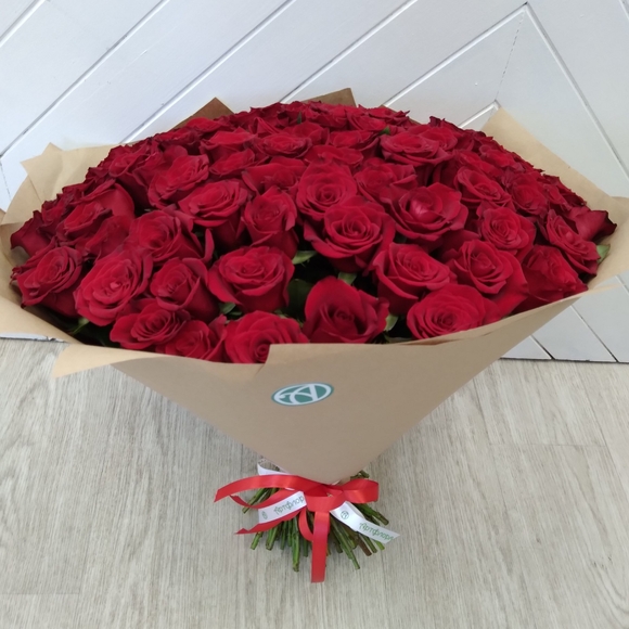 Букет из 101 красной розы 50 см (РФ)
