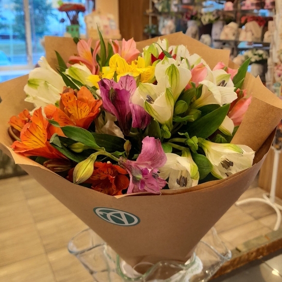 Букет из 9 альстромерий микс