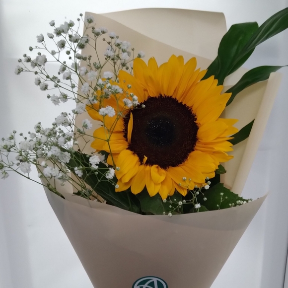 Букет из подсолнуха и гипсофилы - S