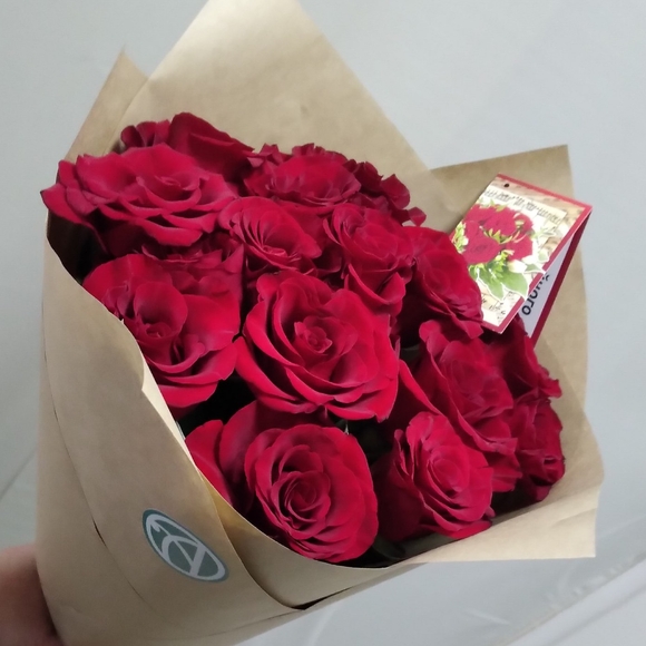 Букет из 15 красных роз 50 см (РФ)