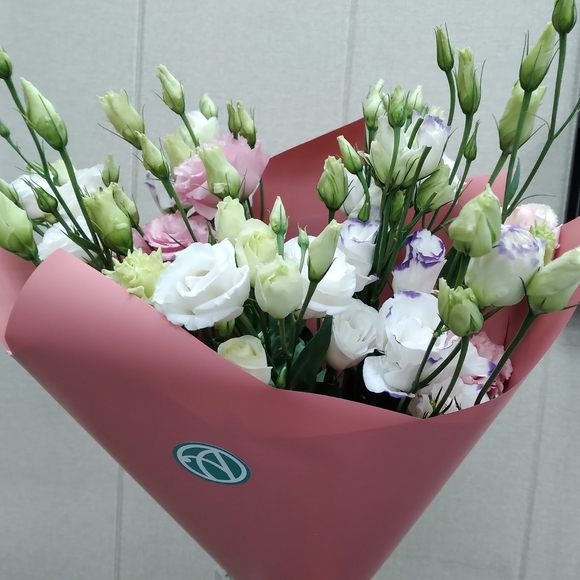 Букет из 9 лизиантусов микс