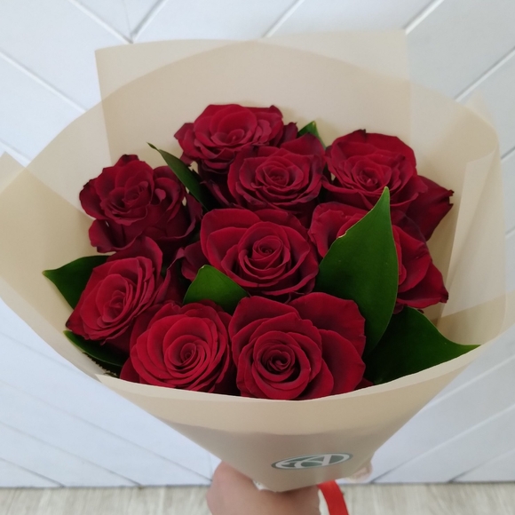 Букет-комплимент из алых роз