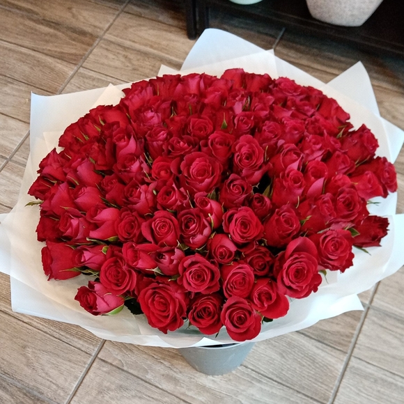 Букет из 101 красной розы Кения (35 см)