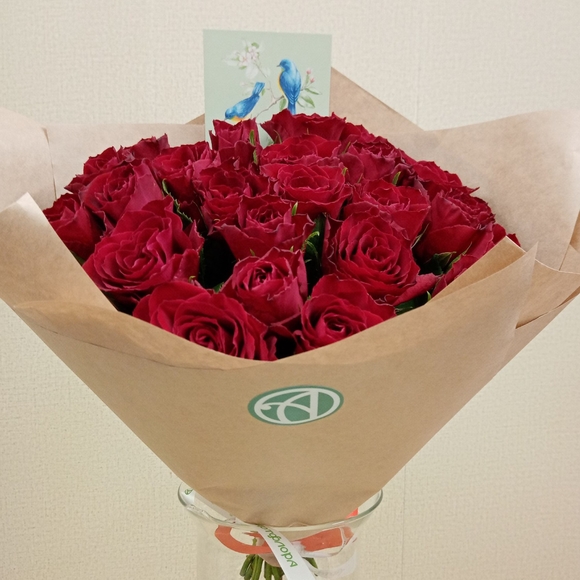 Букет из 25 красных роз Кения (35 см)