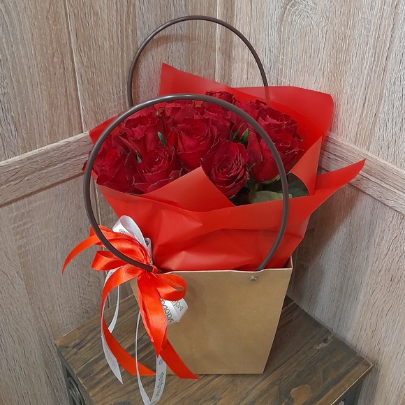 Цветочная сумочка с красными розами - S