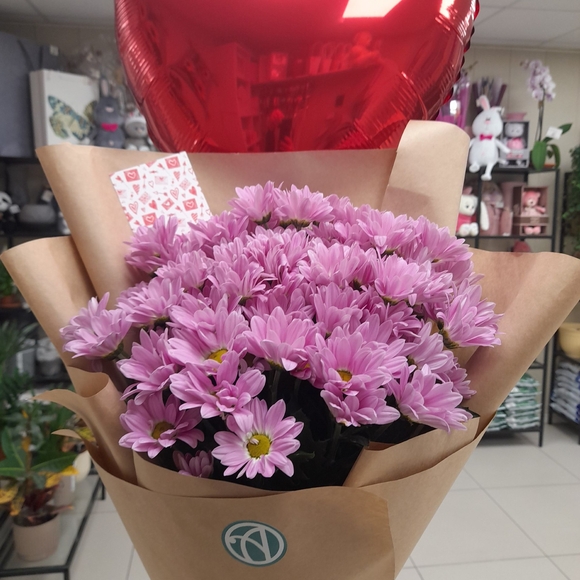 Букет из 9 розовых кустовых хризантем Бакарди (ромашка) в корейской упаковке