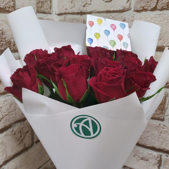 Букет из 15 красных роз Кения (35 см)