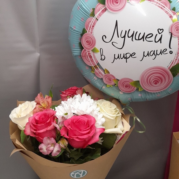 Набор для мамы размер S с букетом из роз Эквадор (50 см)