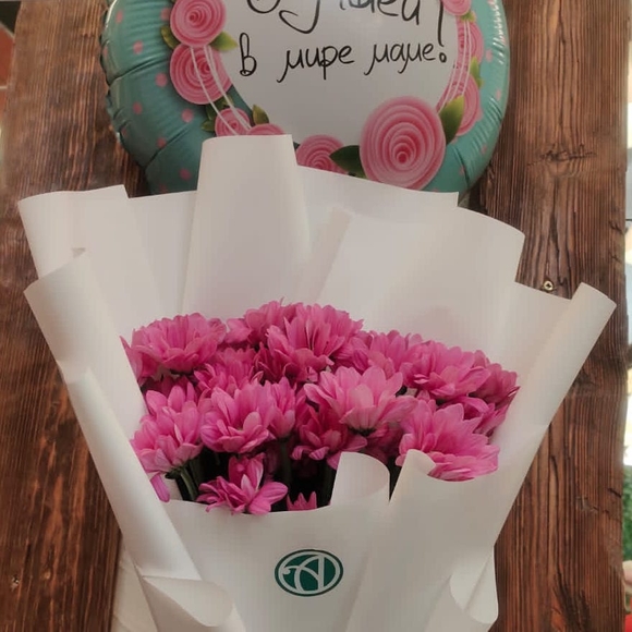 Букет из 5 розовых кустовых хризантем Бакарди (ромашка) в корейской упаковке