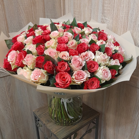 Букет из 101 розы розовый микс 50 см (Кения)