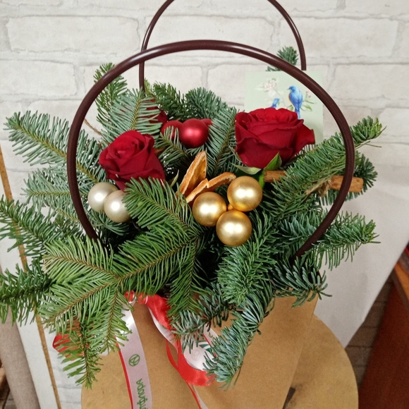 Новогодняя сумочка с красными кенийскими розами - S