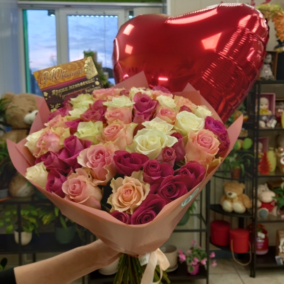 Букет из 51 розы розовый микс 50 см (Кения)