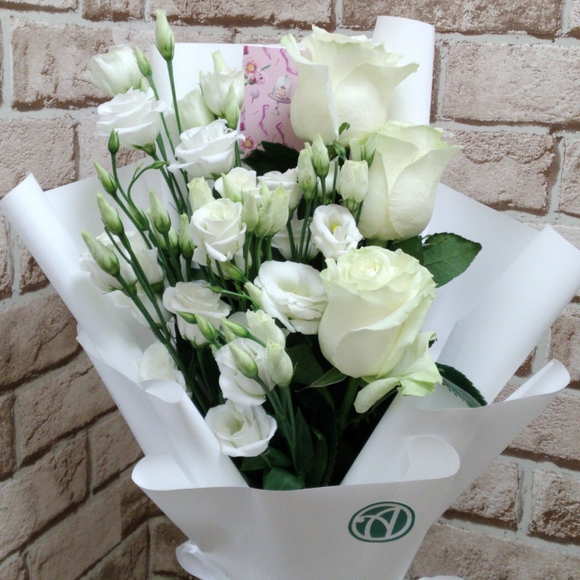 Белый авторский букет - L в корейской упаковке