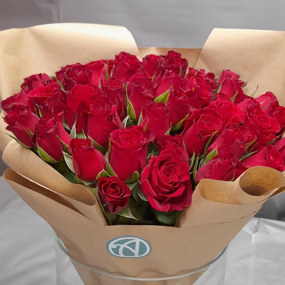 Букет из 51 красной розы 35 см (Кения) в корейской упаковке