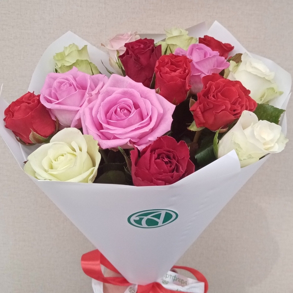 Букет из 15 роз розовый микс 50 см (Кения)