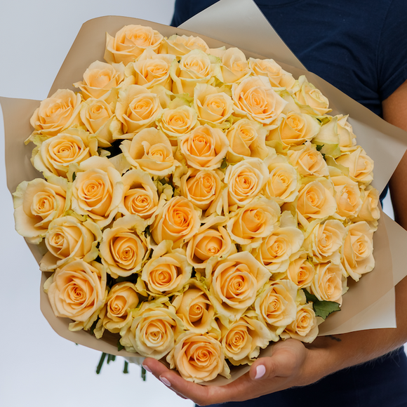 Букет из 51 кремовой розы 50 см (Россия)