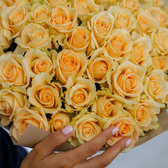 Букет из 51 кремовой розы 50 см (Россия)