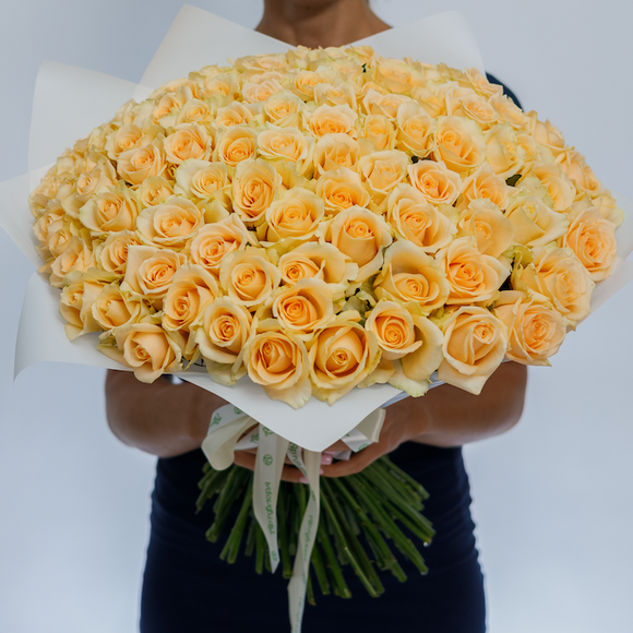 Букет из 101 кремовой розы 50 см (Россия)