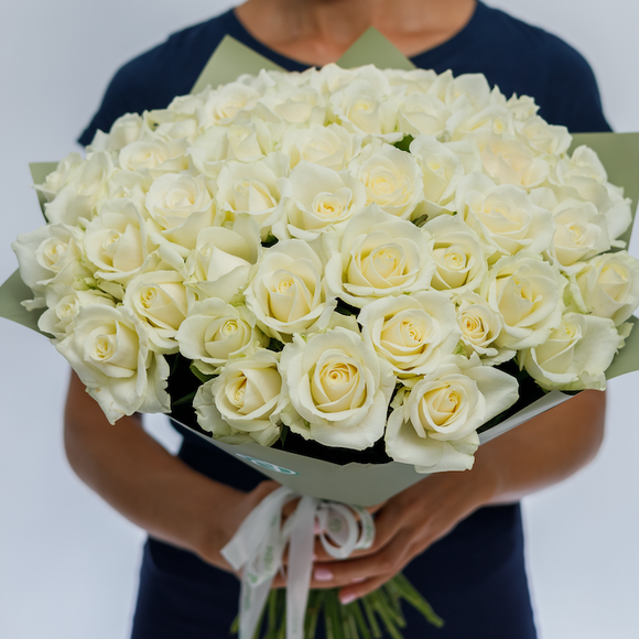 Букет из 51 белой розы 50 см (Россия)
